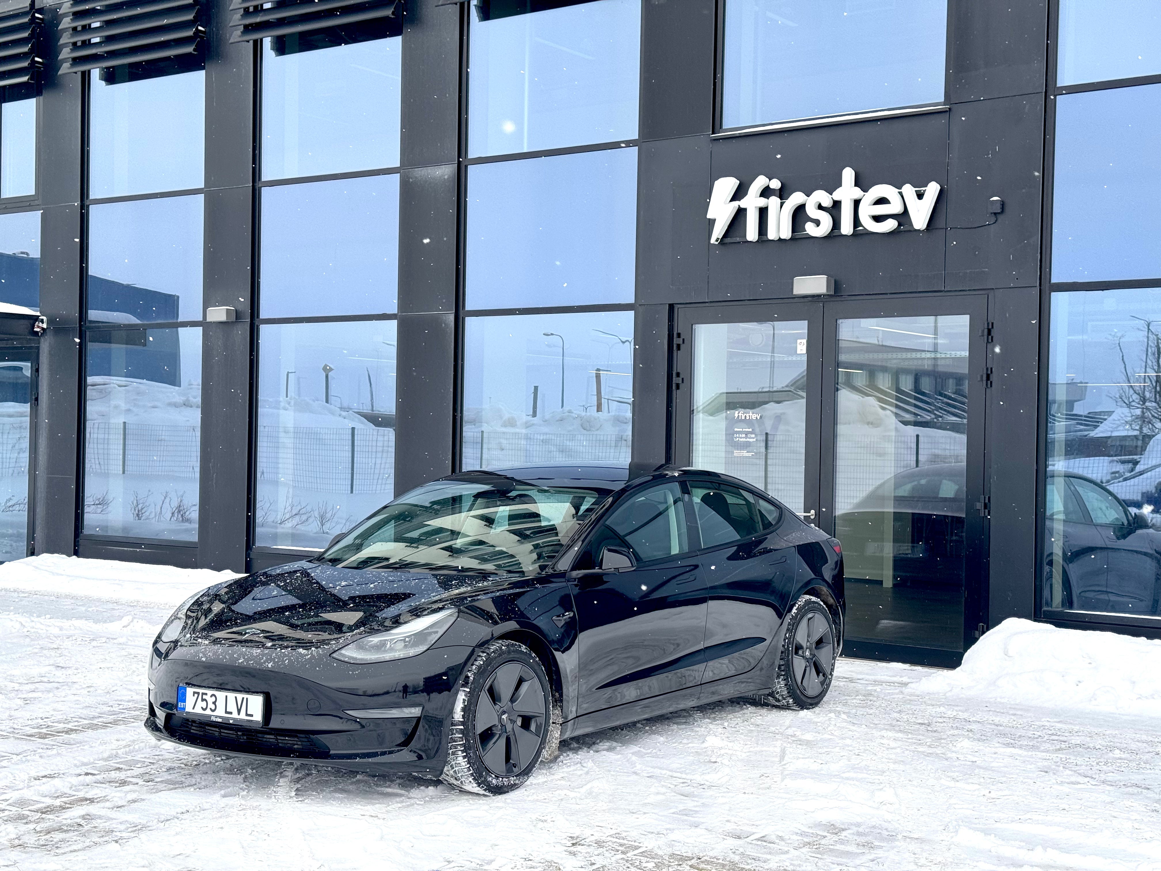 Tesla Model 3 Long Range