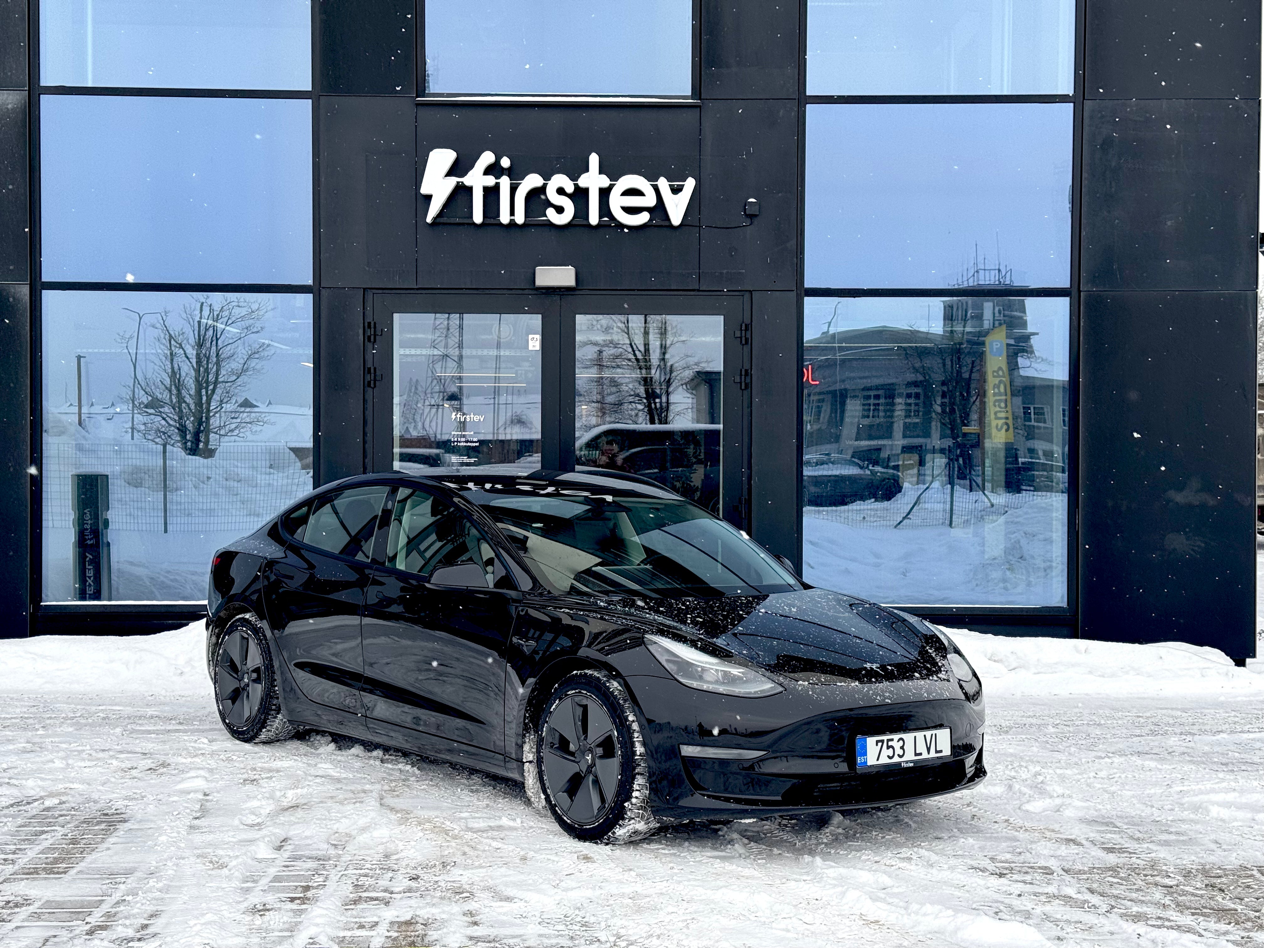 Tesla Model 3 Long Range