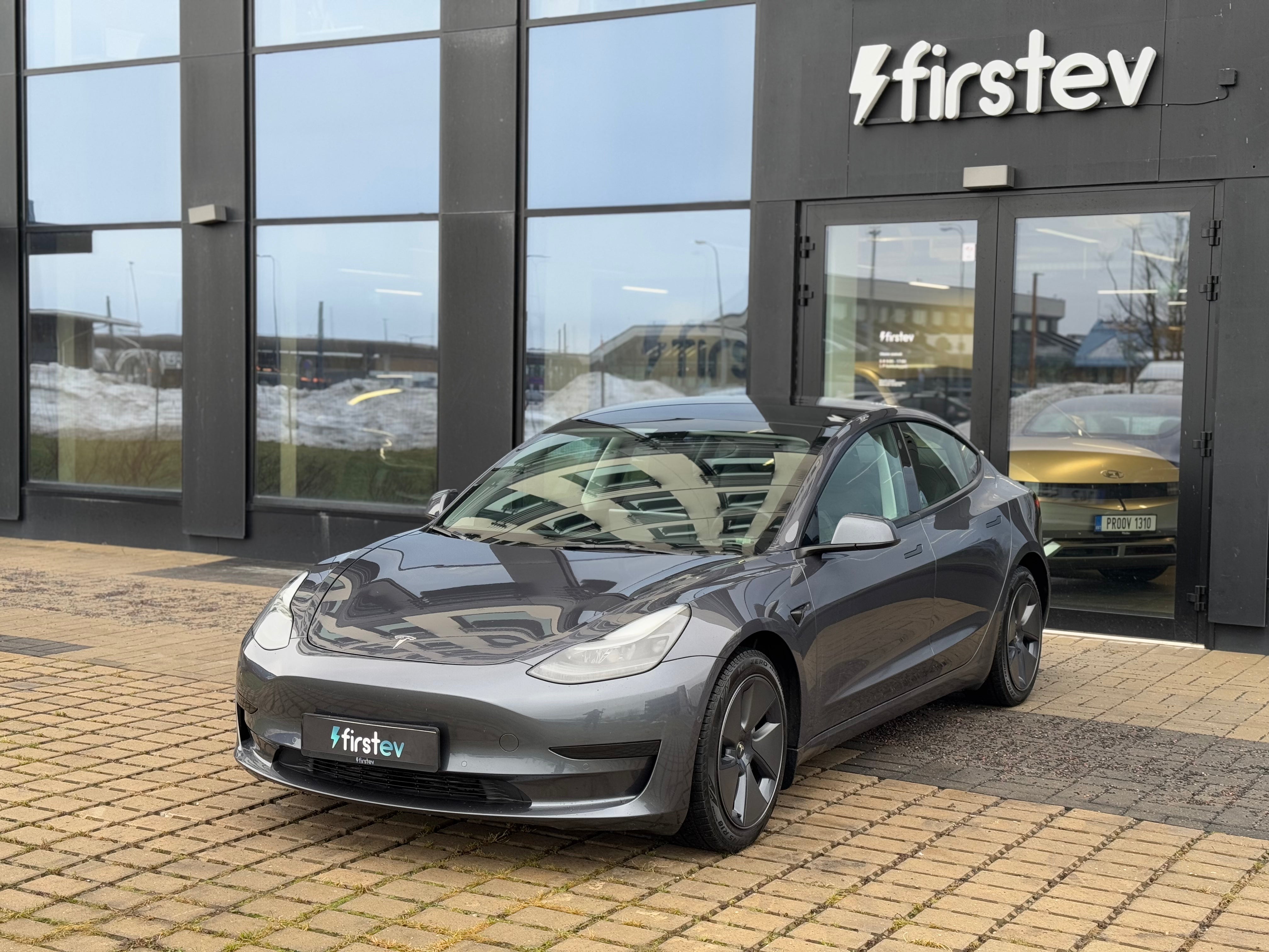 Tesla Model 3 Standard Range 2022