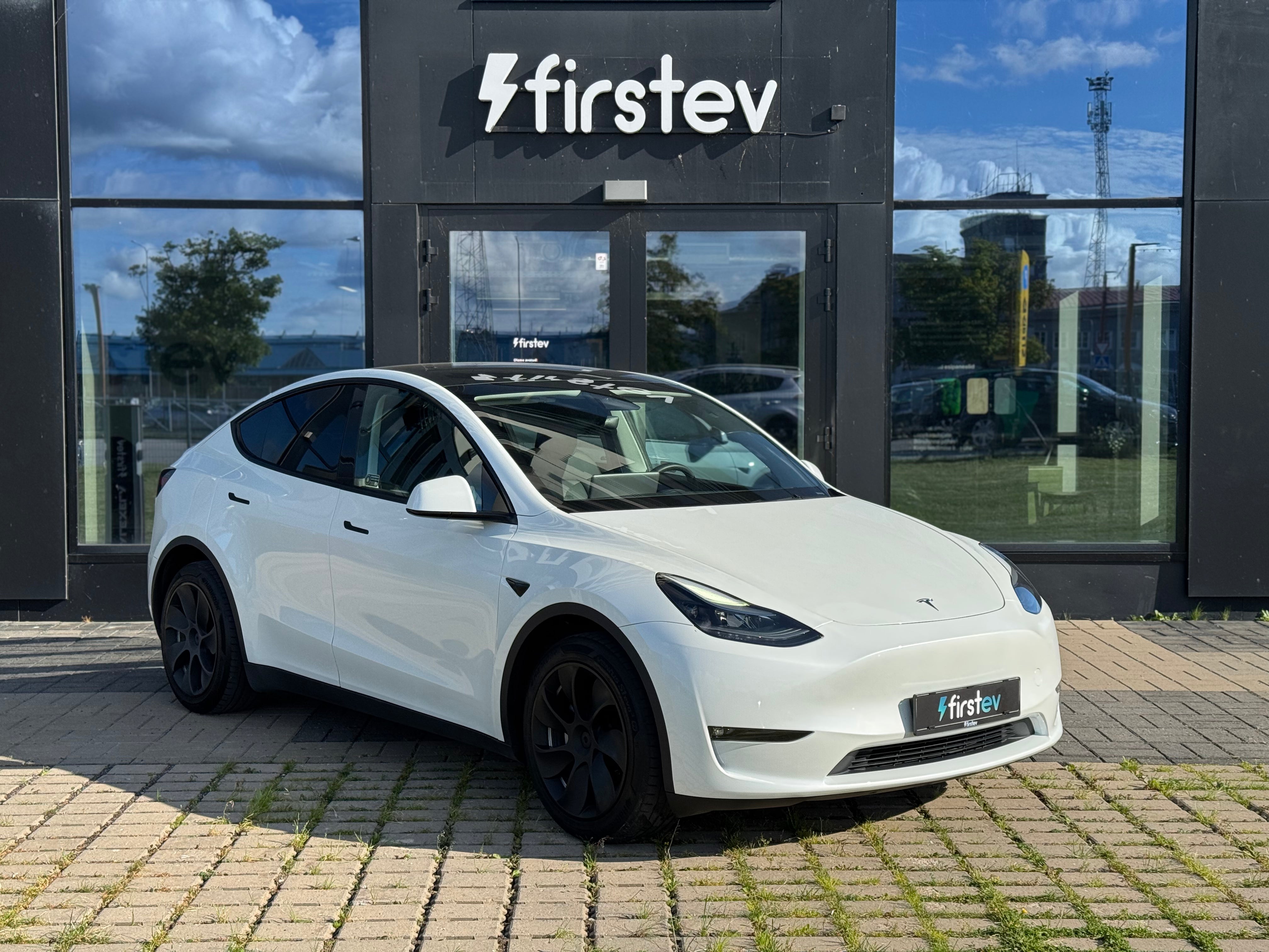 Tesla Model Y Long Range AWD 2023