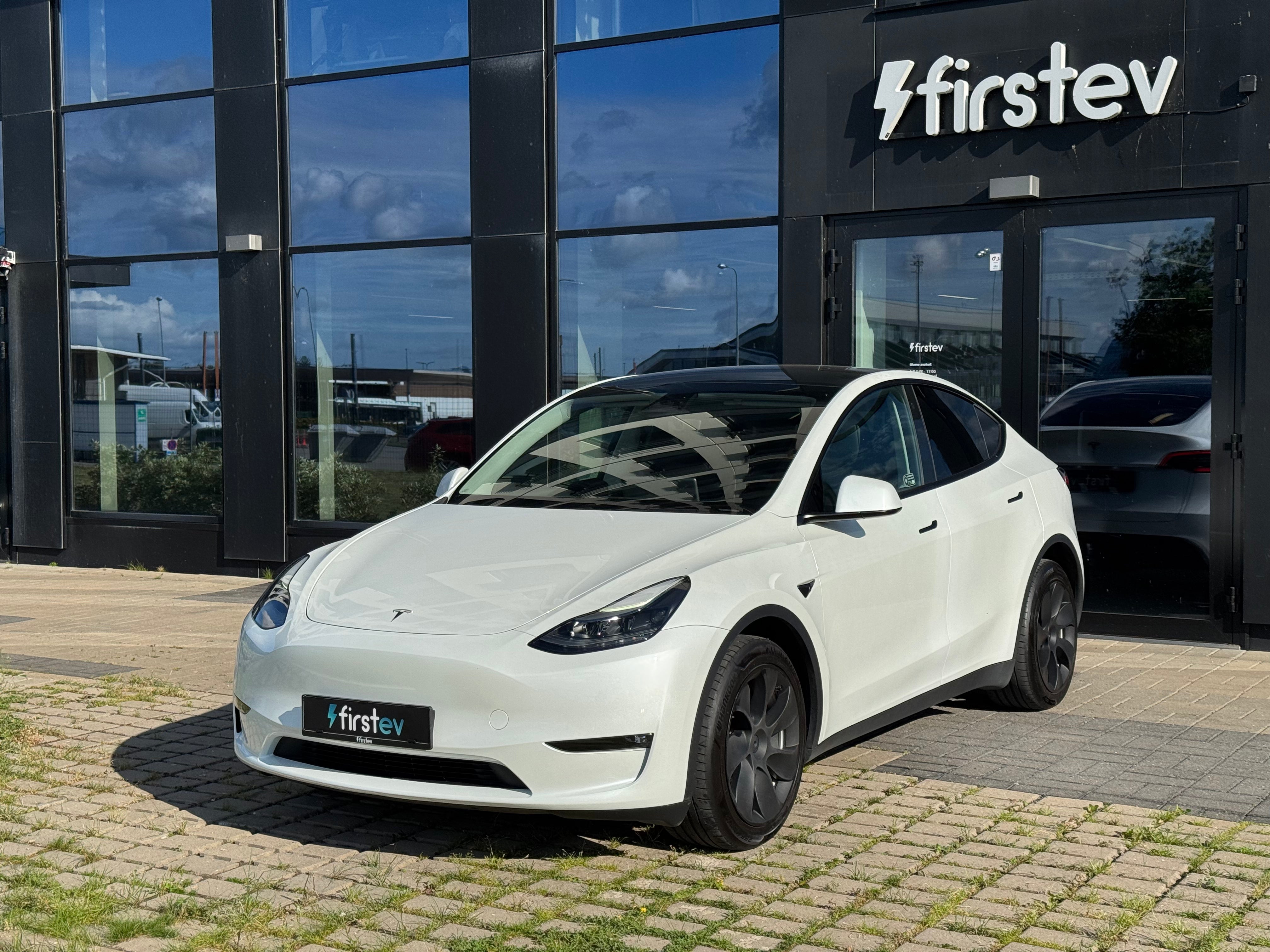 Tesla Model Y Long Range AWD 2023
